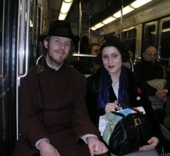 couple-metro.JPG