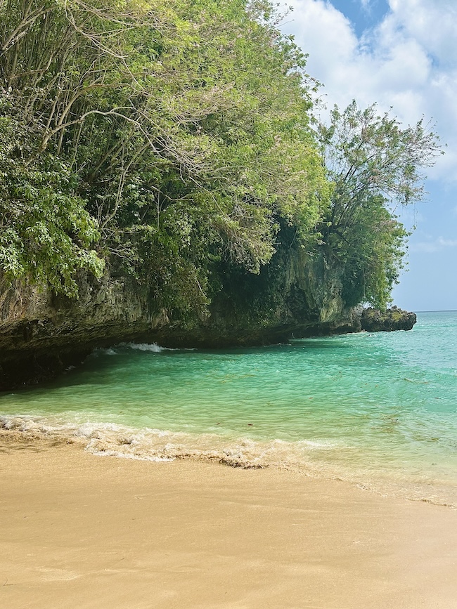 padang padang beach